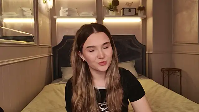 Snapshot of Lina_Sinerz chatting on March 18, 8:56 pm Lina Sinerz online show from March 18, 8:56 pm