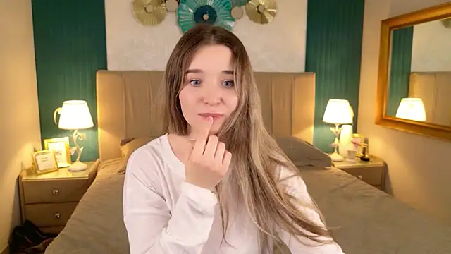 Snapshot of Lina_Sinerz chatting on March 23, 3:49 pm Lina Sinerz online show from March 23, 3:49 pm