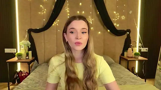 Lina Sinerz online show from May 13, 4:04 pm