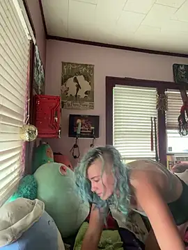 rosiebuddy online show from February 17, 6:25 pm