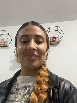 Snapshot of Megumi_Ivanov chatting on January 17, 12:37 am Megumi Ivanov online show from January 17, 12:37 am