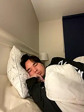 Snapshot of phantom898983 chatting on January 15, 4:22 pm phantom898983 online show from January 15, 4:22 pm