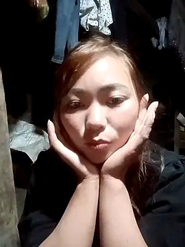 dona77 online show from December 15, 7:51 pm