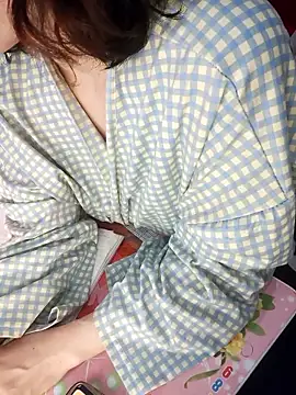 Alone nothing online show from January 8, 2:19 pm