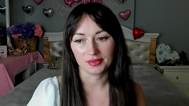 Snapshot of RosiAlina chatting on February 13, 9:38 am RosiAlina online show from February 13, 9:38 am