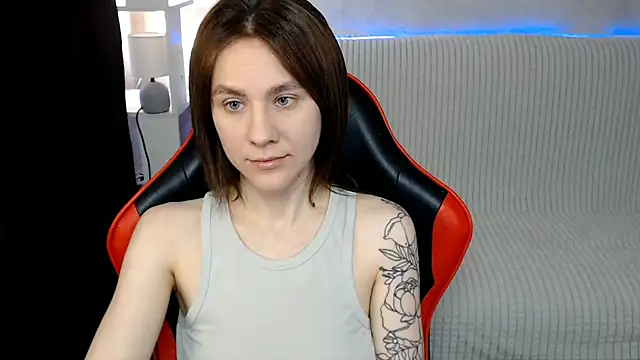 MiaBun1 online show from January 7, 6:27 am