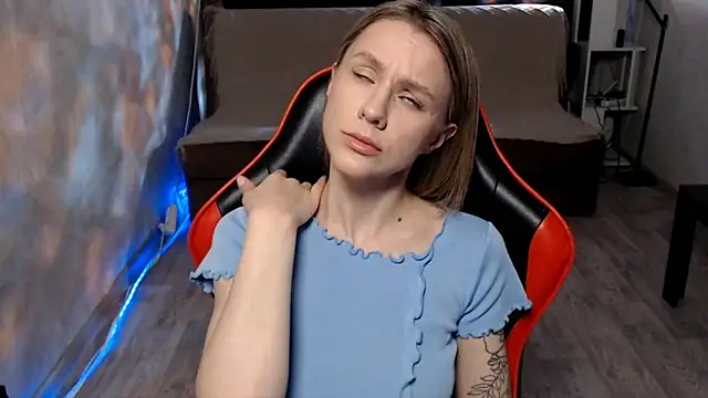 MiaBun1 online show from March 7, 1:30 pm