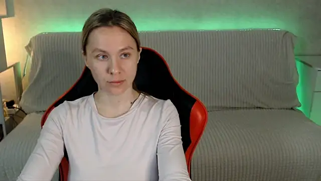 MiaBun1 online show from May 6, 3:02 am