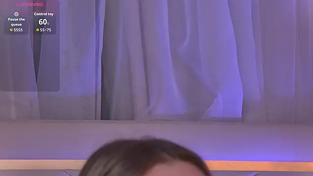 AnnaRow online show from April 3, 3:37 am