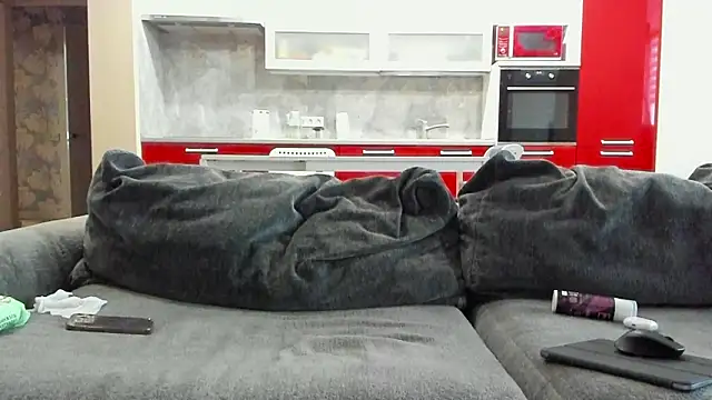 OliviaMuur online show from March 10, 5:12 am