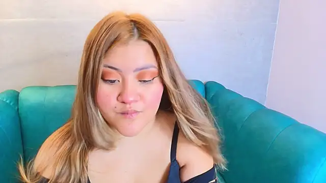 Sofia  Saenz online show from December 17, 12:11 pm