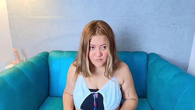 Sofia  Saenz online show from December 18, 12:11 pm