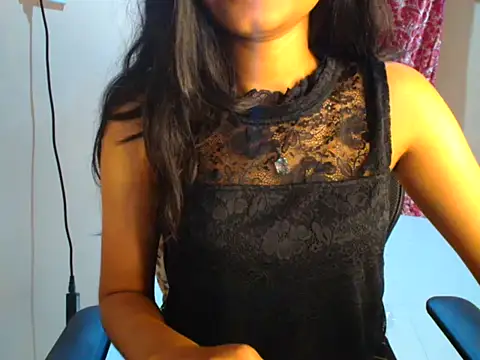 Snapshot of Sexy_Sanaya2 chatting on April 6, 4:46 am Sexy Sanaya2 online show from April 6, 4:46 am