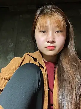 hinata-xx online show from May 3, 3:23 am