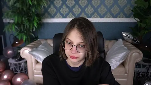 CharlyWines online show from February 3, 3:04 am