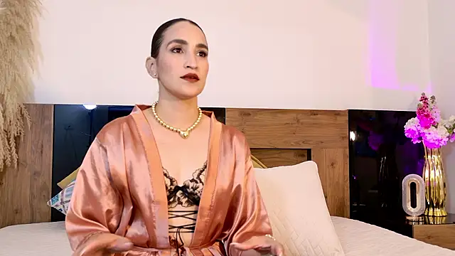 Snapshot of LucyHanks chatting on March 10, 11:37 am LucyHanks online show from March 10, 11:37 am