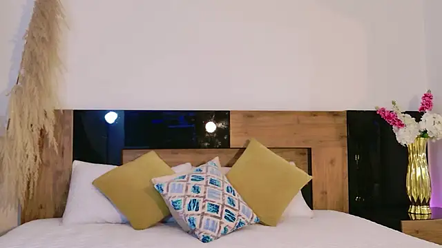 Snapshot of LucyHanks chatting on March 25, 11:16 am LucyHanks online show from March 25, 11:16 am