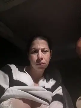 Snapshot of coupledeea chatting on December 16, 8:58 pm coupledeea online show from December 16, 8:58 pm