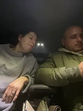 Snapshot of coupledeea chatting on January 10, 7:48 pm coupledeea online show from January 10, 7:48 pm