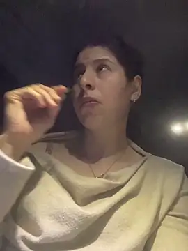 Snapshot of coupledeea chatting on February 20, 7:36 pm coupledeea online show from February 20, 7:36 pm