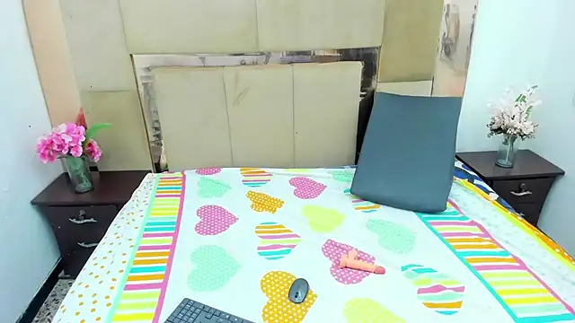 Snapshot of RebecaMarshall chatting on December 20, 12:23 pm RebecaMarshall online show from December 20, 12:23 pm