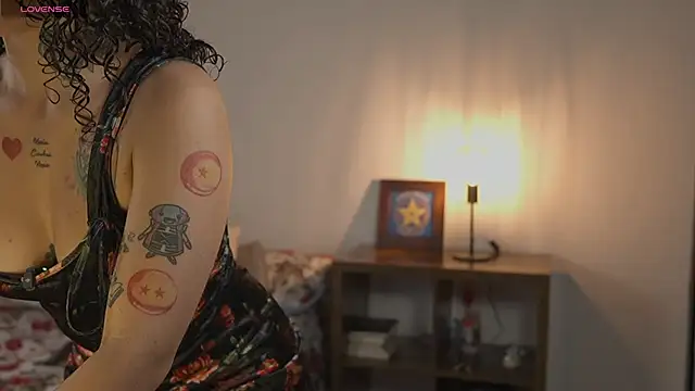 Snapshot of Estefania_Velez chatting on February 3, 4:01 pm Estefania Velez online show from February 3, 4:01 pm