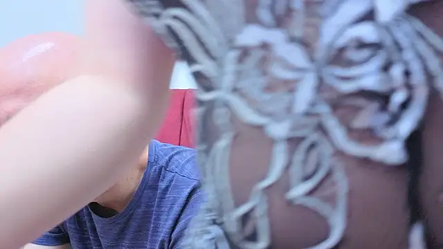 cintya moon online show from February 6, 1:10 am