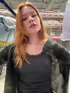 Snapshot of _Little_Ginger chatting on February 21, 3:51 am Little Ginger online show from February 21, 3:51 am