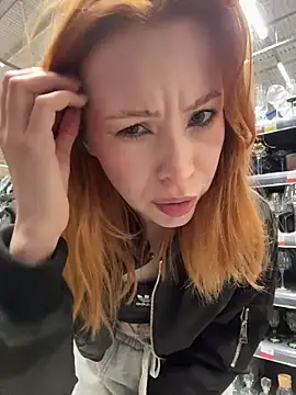 Snapshot of _Little_Ginger chatting on April 1, 2:01 am Little Ginger online show from April 1, 2:01 am