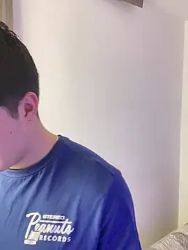 Goldenknight33 online show from January 9, 2:53 pm