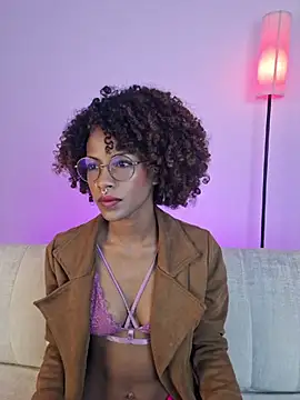 Snapshot of NaomiClay chatting on April 9, 12:32 pm NaomiClay online show from April 9, 12:32 pm