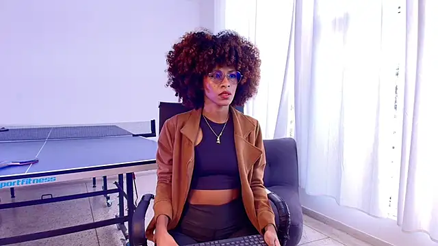 Snapshot of NaomiClay chatting on April 27, 12:36 pm NaomiClay online show from April 27, 12:36 pm