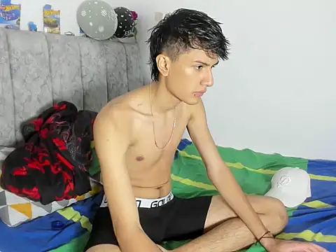 Andycillo online show from December 23, 3:04 am