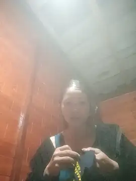 Snapshot of Amiluli chatting on December 21, 12:12 pm Amiluli online show from December 21, 12:12 pm