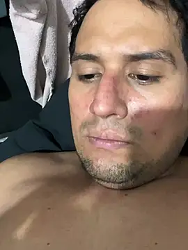 Snapshot of DarkOnebaki- chatting on February 4, 5:57 am DarkOnebaki- online show from February 4, 5:57 am