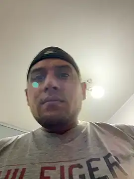 Snapshot of DarkOnebaki- chatting on February 19, 6:20 am DarkOnebaki- online show from February 19, 6:20 am