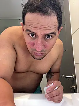 Snapshot of DarkOnebaki- chatting on March 4, 6:52 am DarkOnebaki- online show from March 4, 6:52 am