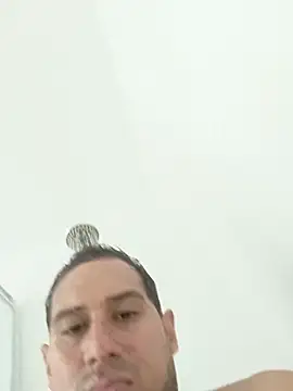 Snapshot of DarkOnebaki- chatting on March 27, 3:23 pm DarkOnebaki- online show from March 27, 3:23 pm