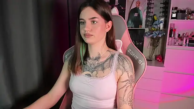 NikkieKitty online show from March 21, 4:10 pm