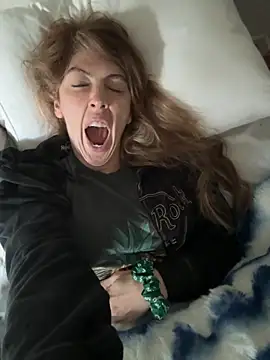 CelestialRuby online show from October 25, 2:02 pm