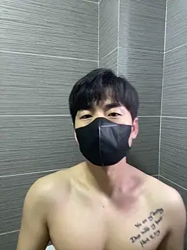 Snapshot of kimze7 chatting on March 4, 12:05 am kimze7 online show from March 4, 12:05 am