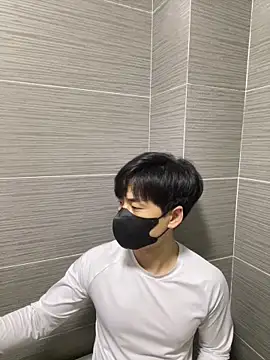 Snapshot of kimze7 chatting on March 5, 2:57 pm kimze7 online show from March 5, 2:57 pm