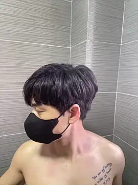 Snapshot of kimze7 chatting on March 8, 12:19 am kimze7 online show from March 8, 12:19 am