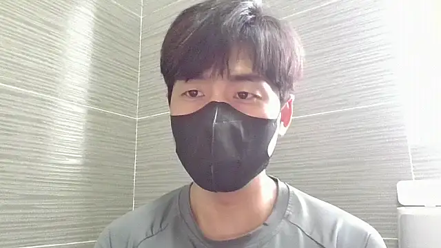 Snapshot of kimze7 chatting on March 8, 2:04 am kimze7 online show from March 8, 2:04 am