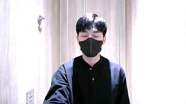 Snapshot of kimze7 chatting on March 12, 2:07 am kimze7 online show from March 12, 2:07 am