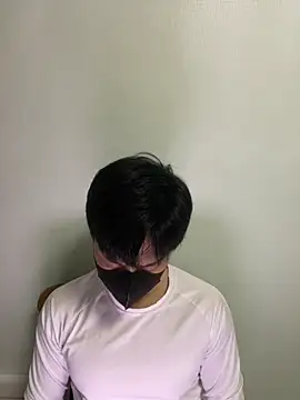 Snapshot of kimze7 chatting on March 17, 1:36 pm kimze7 online show from March 17, 1:36 pm