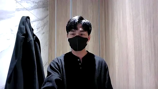 Snapshot of kimze7 chatting on March 23, 6:17 am kimze7 online show from March 23, 6:17 am