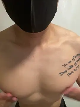 Snapshot of kimze7 chatting on March 26, 10:48 pm kimze7 online show from March 26, 10:48 pm