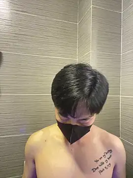 Snapshot of kimze7 chatting on April 1, 11:02 pm kimze7 online show from April 1, 11:02 pm