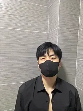 Snapshot of kimze7 chatting on April 5, 2:47 pm kimze7 online show from April 5, 2:47 pm